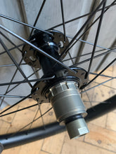 Cargar imagen en el visor de la galería, Heales Carbon Wheels 27.5” Bitex Hubs Boost XD
