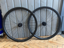 Cargar imagen en el visor de la galería, Heales Carbon Wheels 27.5” Bitex Hubs Boost XD