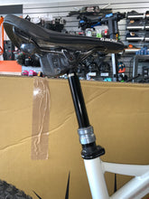 Load image into Gallery viewer, PRE LOVED ORANGE SURGE RS MEDIUM