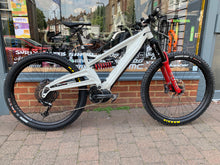 Load image into Gallery viewer, PRE LOVED ORANGE SURGE RS MEDIUM