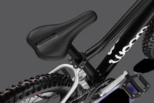 Laden Sie das Bild in den Galerie-Viewer, Woom Off 4 Pedal Bike (Carbon Ridged Fork)