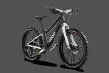 Laden Sie das Bild in den Galerie-Viewer, Woom Off 4 Pedal Bike (Carbon Ridged Fork)