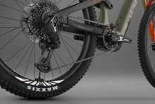 Laden Sie das Bild in den Galerie-Viewer, Whyte E-Lyte 150 Works trail/enduro electric mountain bike (Delivery Early - Mid January)