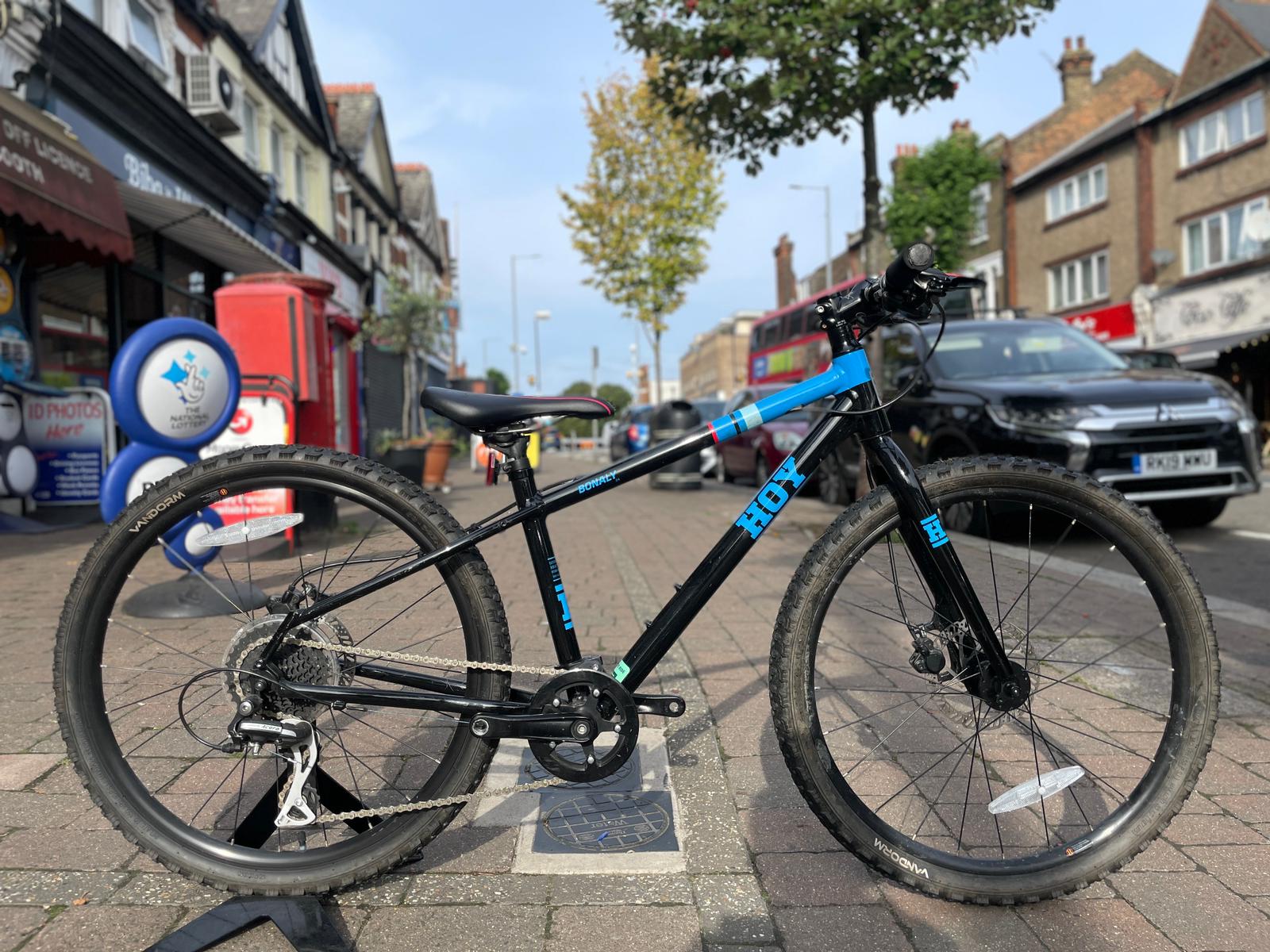 Hybrid Bikes Heales Cycles