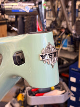 Laden Sie das Bild in den Galerie-Viewer, Yeti SB 140 Frame