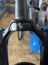 Cargar imagen en el visor de la galería, Pre Loved Fox Performance 38 Float 29” 170mm