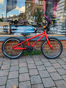 PRE LOVED Frog 52 Red Single Speed