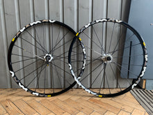 Charger l&#39;image dans la galerie, Preloved Pair of 26” Mavic Cross Max ST Wheels Great condition and serviced.